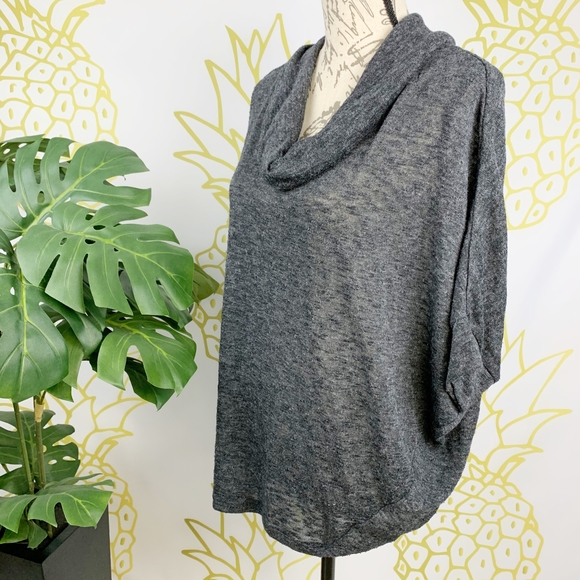 Old Navy Lightweight Heathered Gray Cowl Neck Top Women's M Dolman Sleeves EUC! - Picture 3 of 7